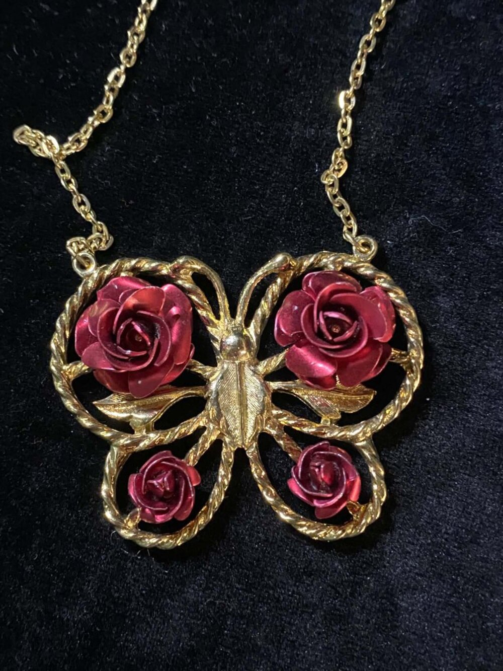 Vintage American Beauty Butterfly Red Metallic Rose Flower Pendant Chain
